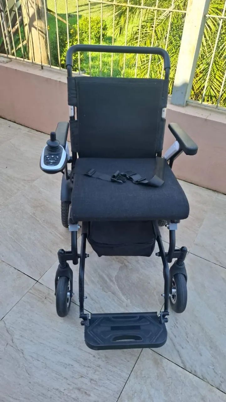 Cadeira de rodas motorizada Dallamed - Foto 2