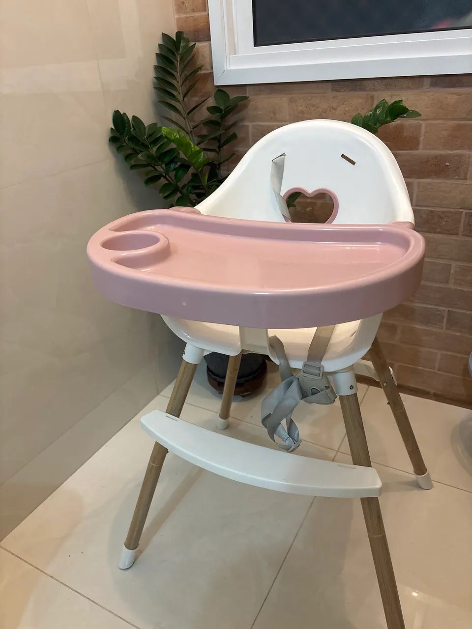 Cadeirinha de alimentação 