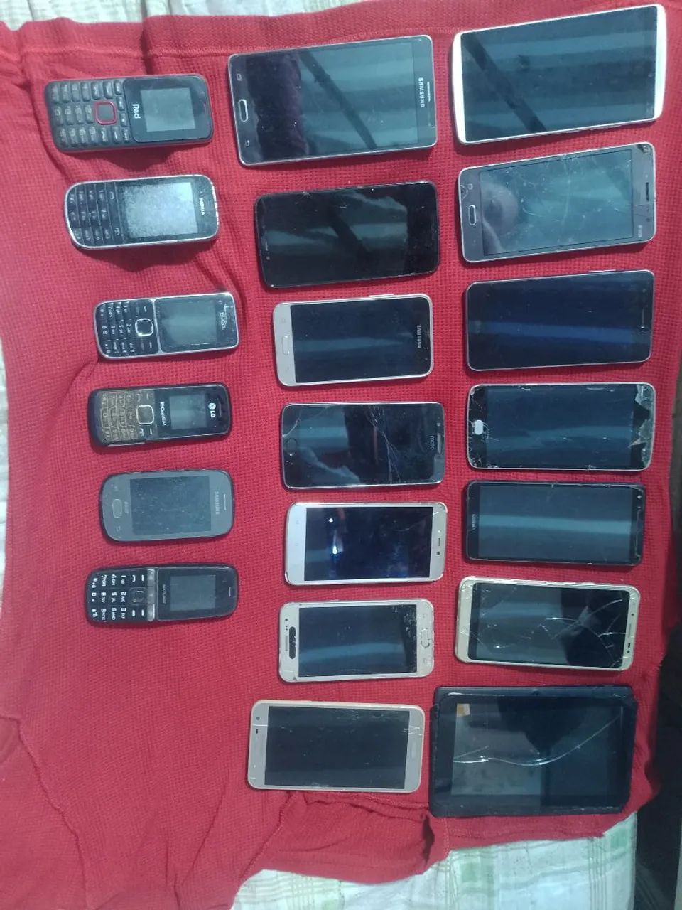 20 celulares e 1 tablet para consertar  - Foto 2
