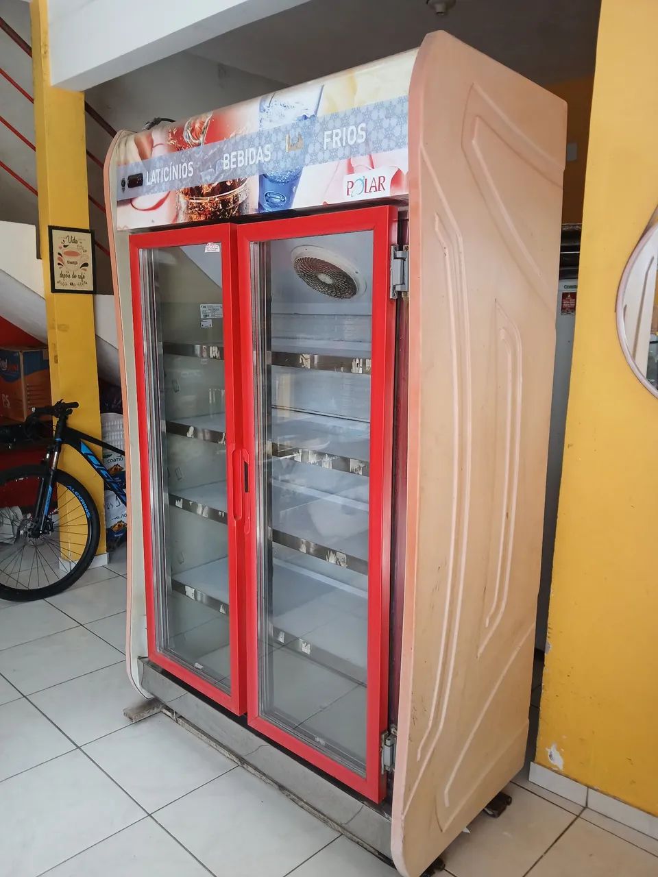 Geladeira expositora de bebidas. - Foto 2