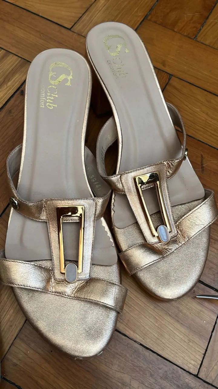 Tamanco Dourado Carmen Steffens - Foto 4