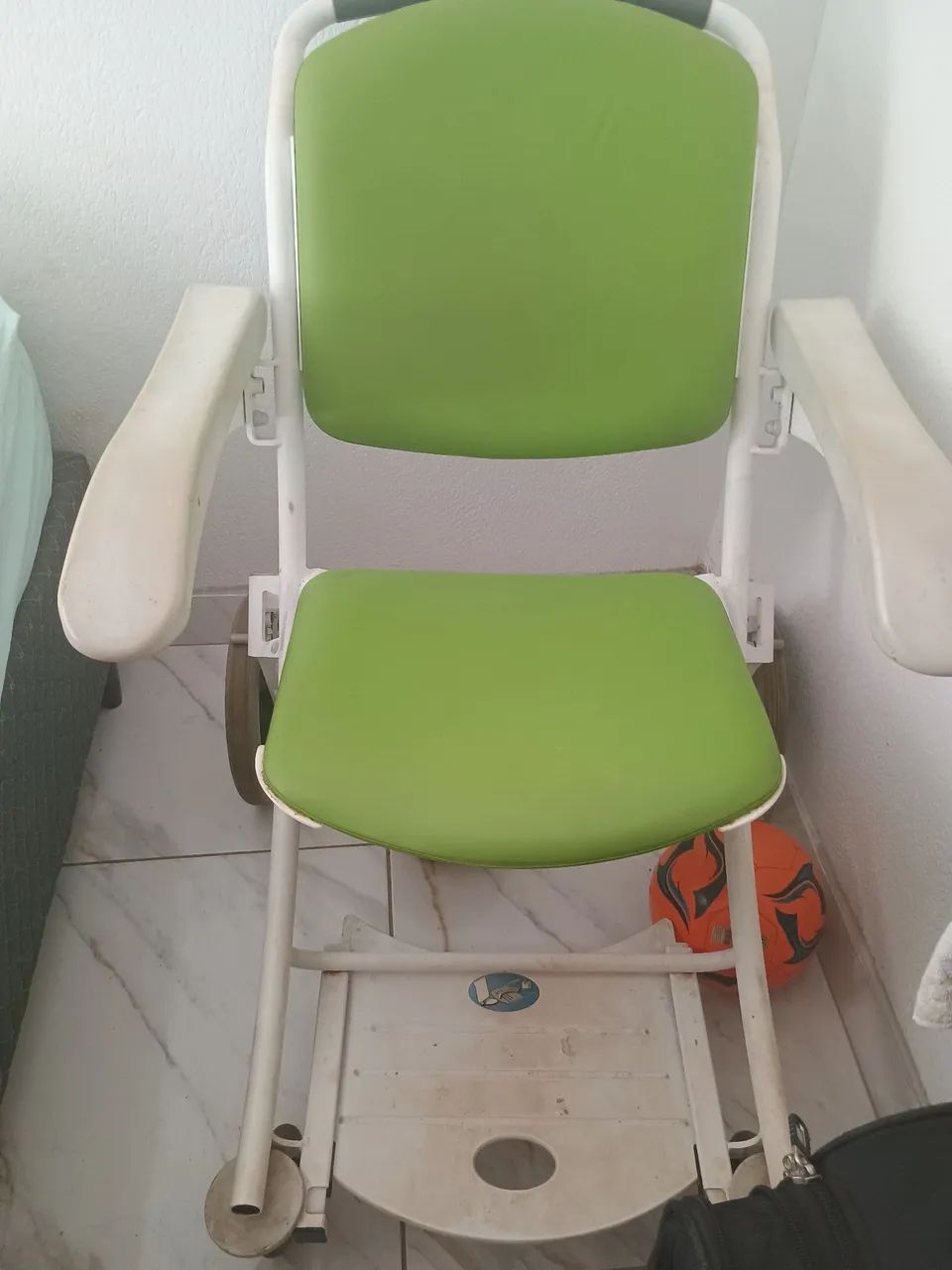 Cadeira de rodas - Foto 3