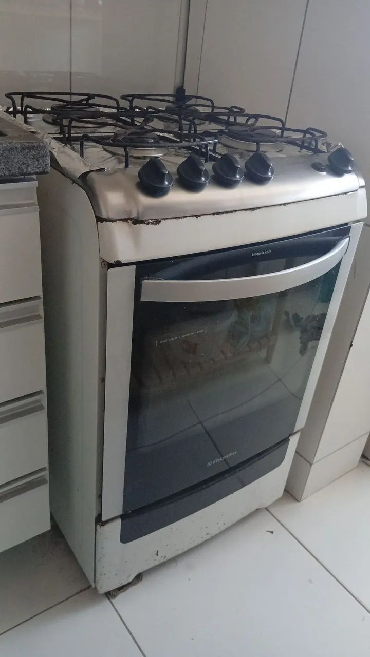 Fogão em bom estado 
