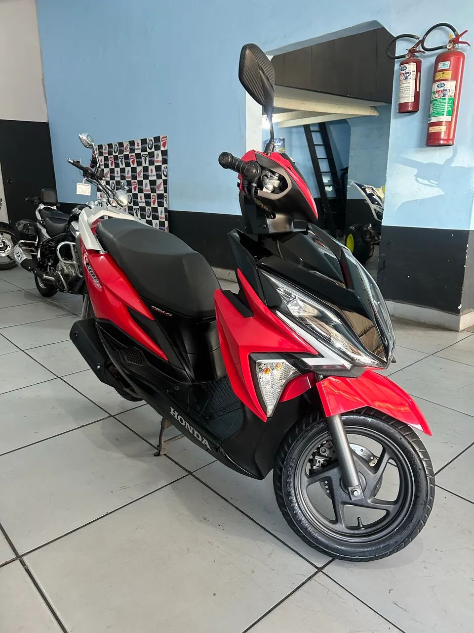 Elite - Foto 2