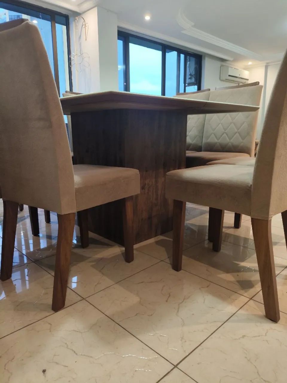 Mesa de Jantar com 8 Cadeiras - Foto 3