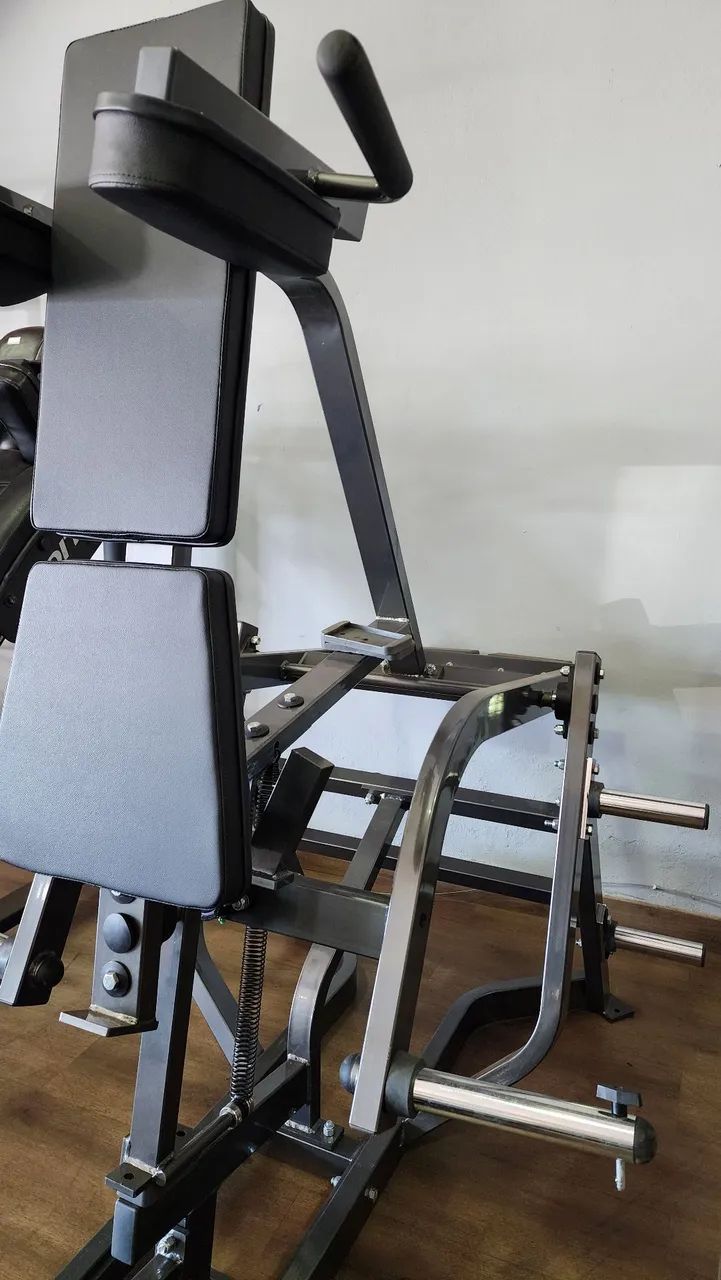 MAQUINA DE AGACHAMENTO V SQUAT 45 GRAUS PROFISSIONAL - Foto 3