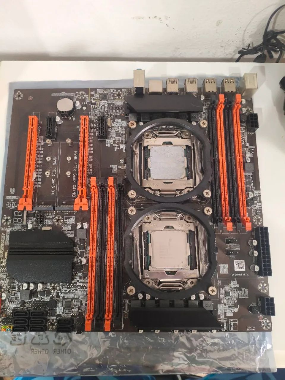Kit placa mãe ZX-DU99D4 + Intel xeon F5-2680V4 - Foto 3