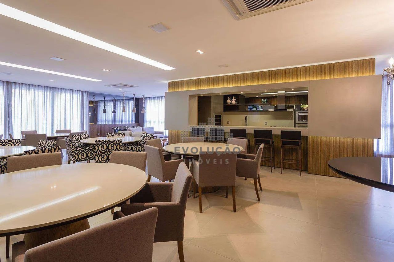 Apartamento MOBILIADO com 2 suítes sendo 1 master com closet, 143 m² - Campinas - São José - Foto 4