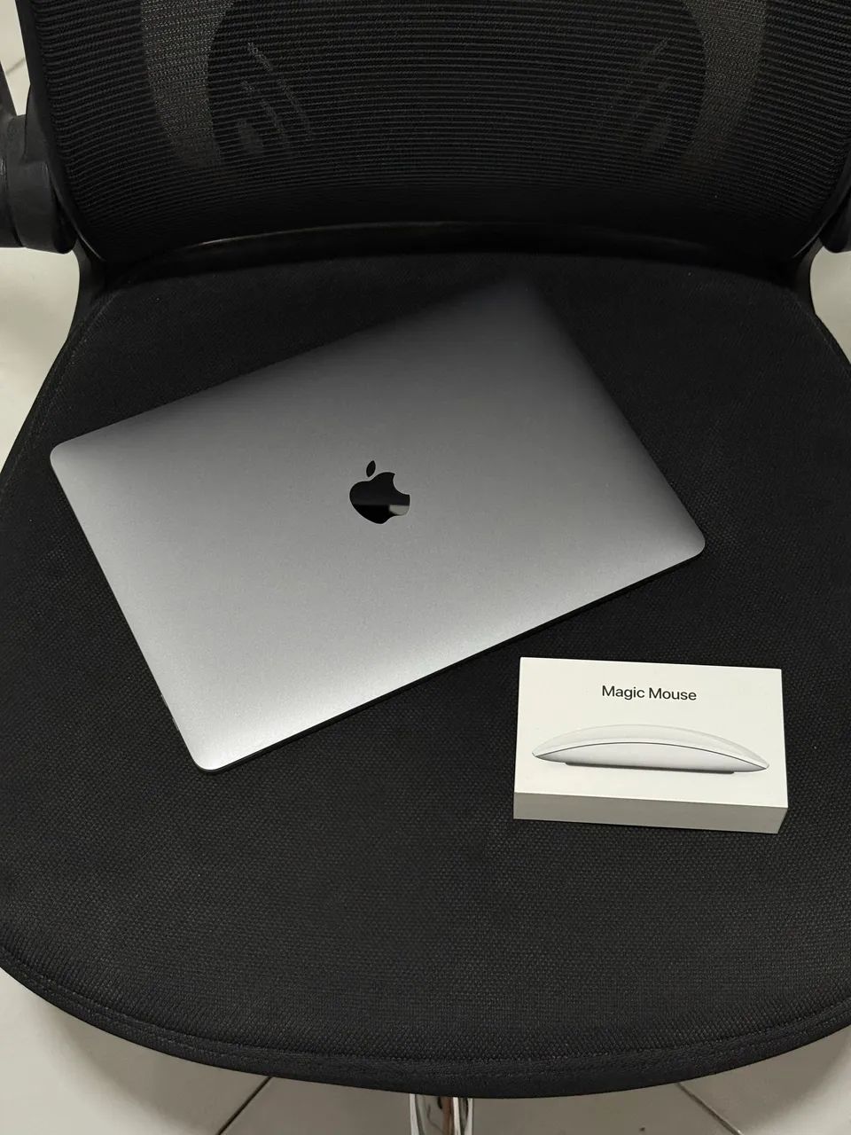 MacBook Pro em excelente estado + mouse magic Apple Original 