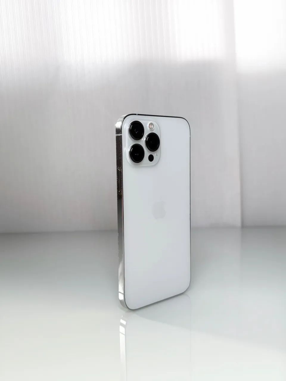 iPhone 13 Pro Max - 128GB SILVER - Celulares e Smartphones