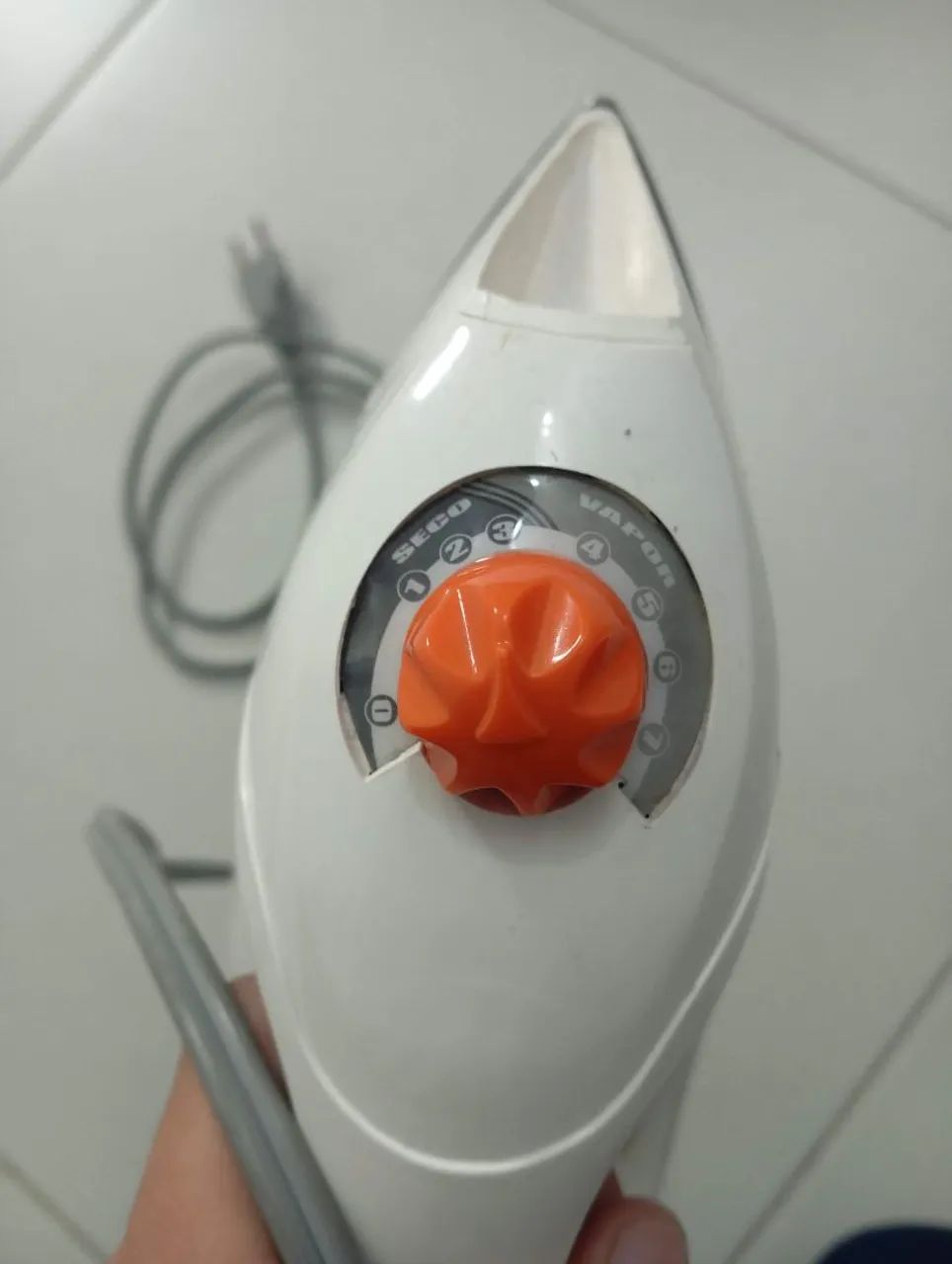 Ferro de passar roupa a vapor - Foto 4