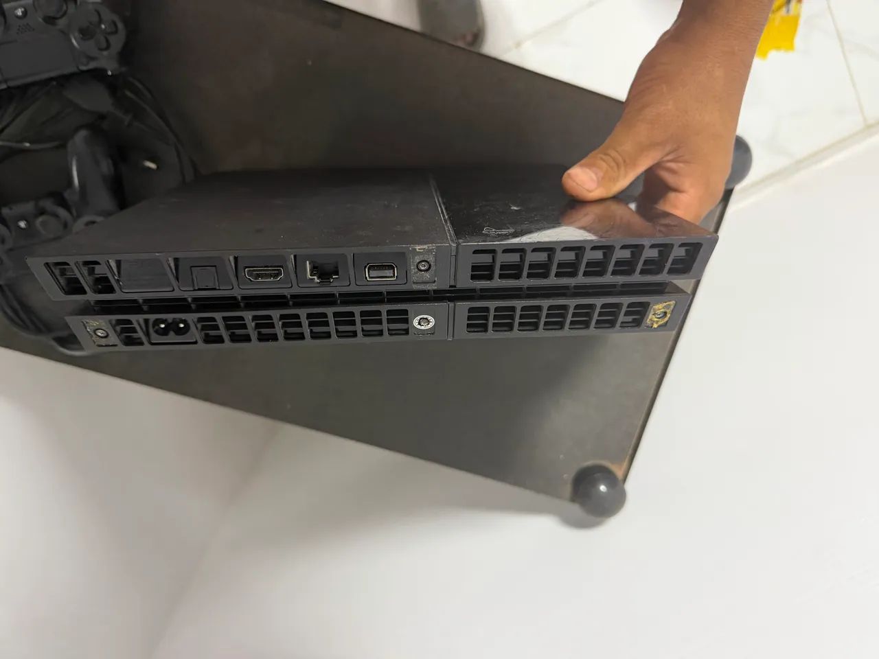 Ps4 com duas Manete 