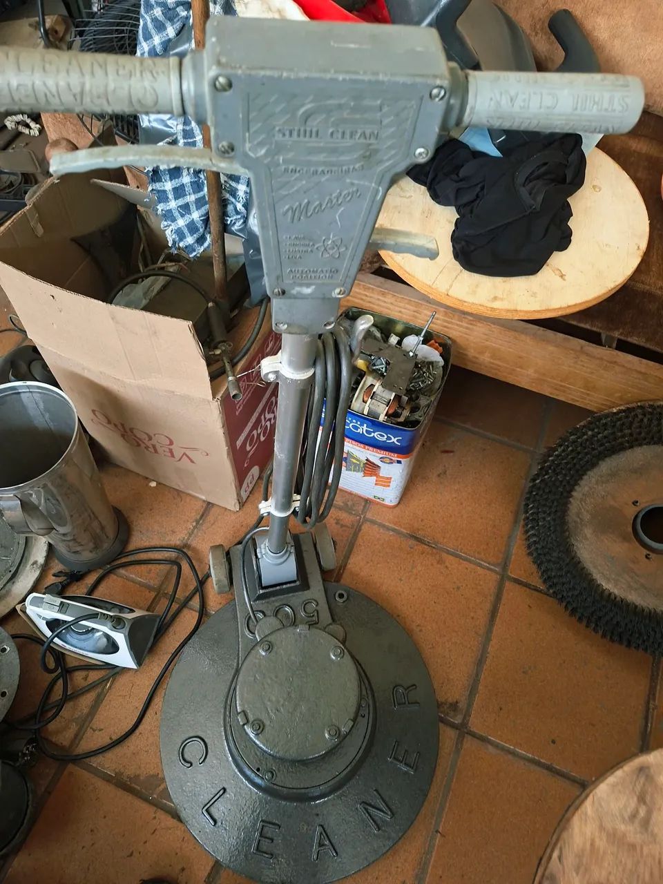 Vendo lavadora de piso marca clenear 500 - Foto 3