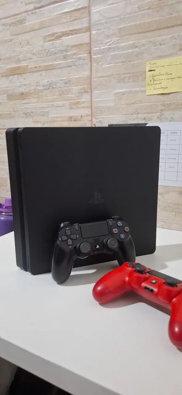 Ps4 de 1tb (2 controles e 4 jogos)  - Foto 2