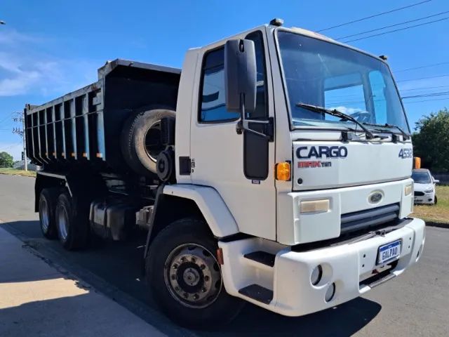 Ford Cargo 4532 6X2 Basculante - (2010) - Foto 3