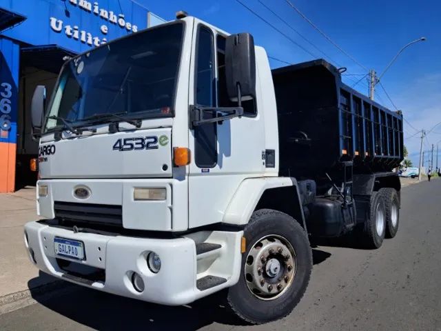 Ford Cargo 4532 6X2 Basculante - (2010)