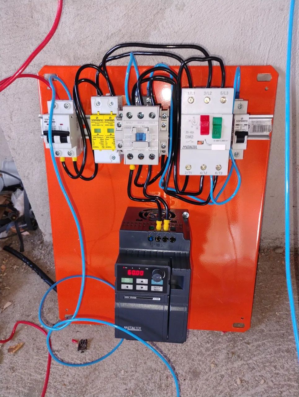 Serviço elétrico,quadro de comando e solar