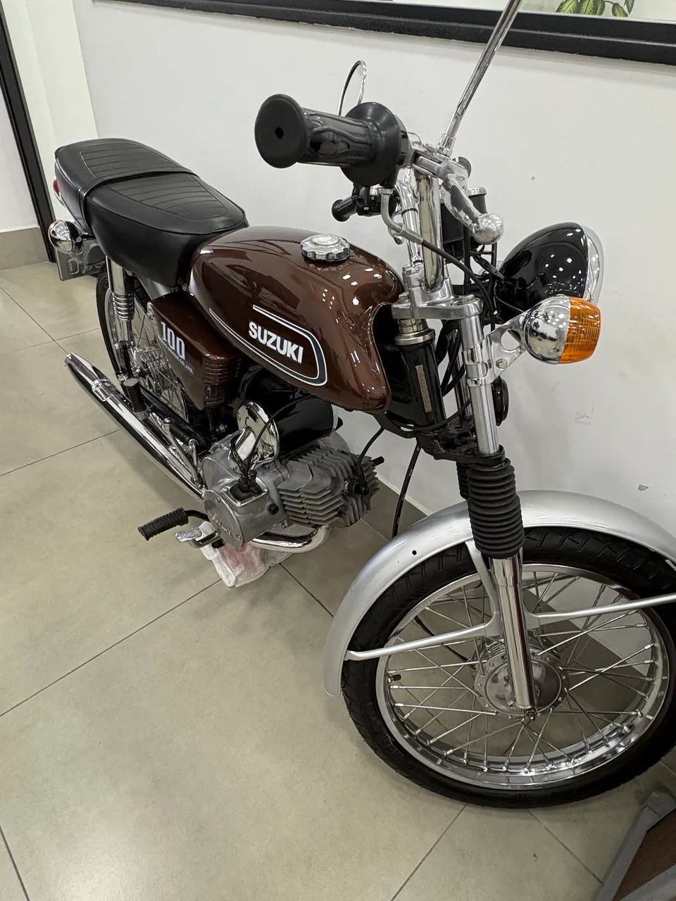 Suzuki 100 - Foto 2