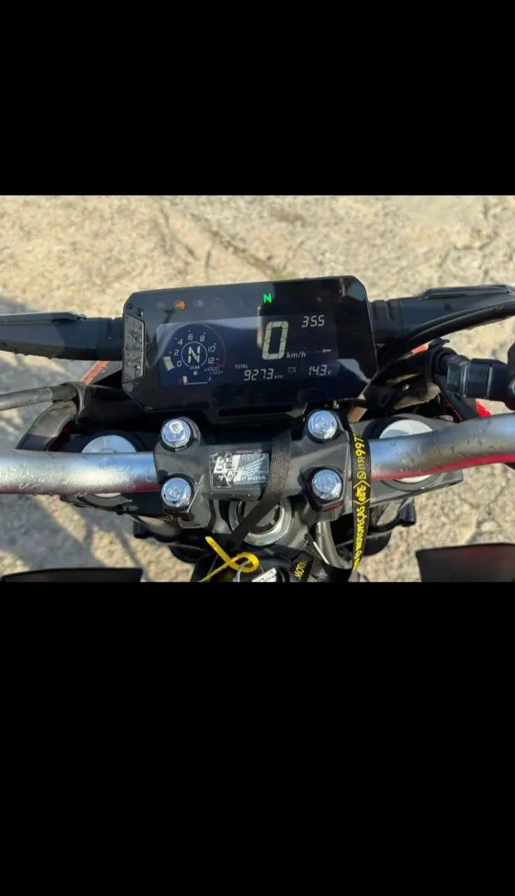 Vendo cb 300 no parcelamento - Foto 3
