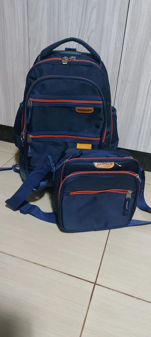 Mala com rodinhas e bolsa térmica.  - Foto 2