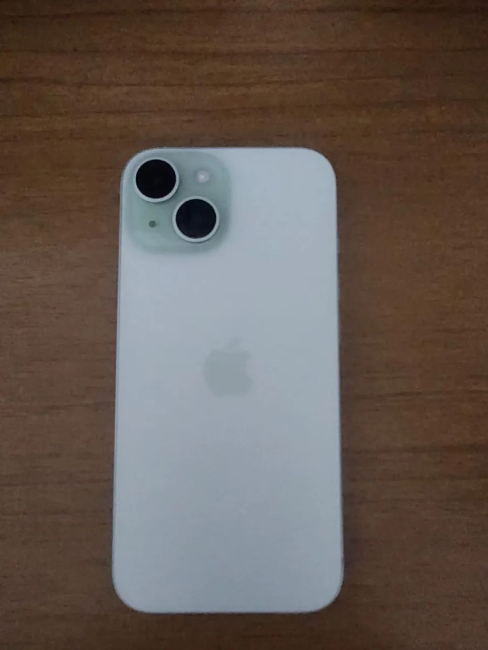 iPhone 15 sem marcas de uso 
