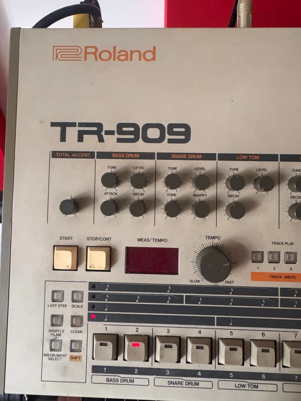 Roland TR 909  - Foto 3