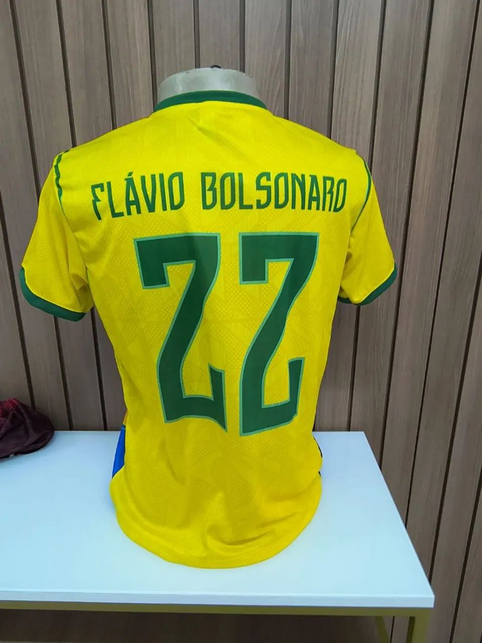 Camisa de Flávio bolsonaro - Foto 2