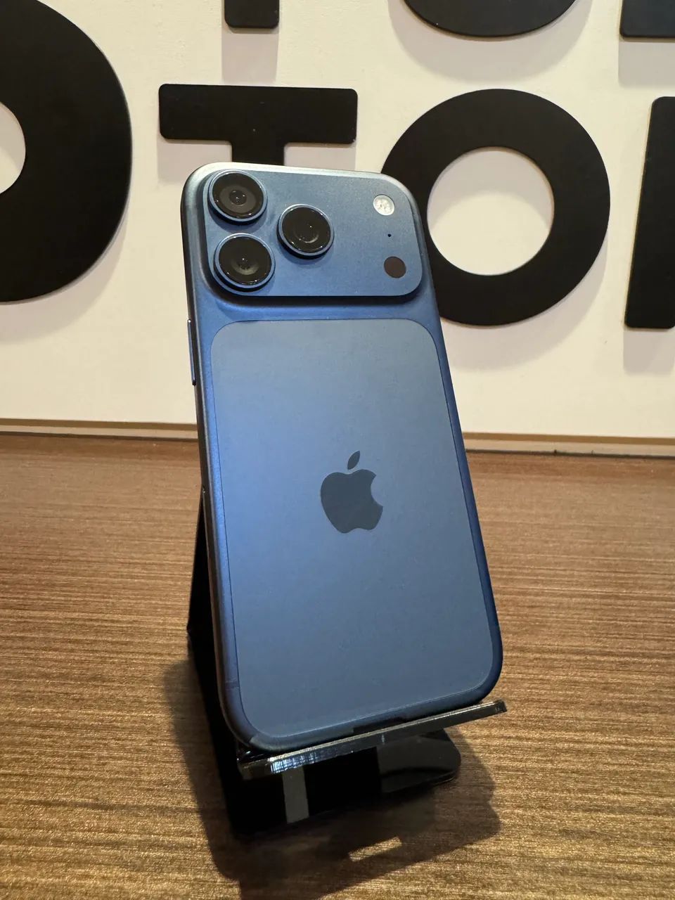 iPhone 17 pro 256 azul 10 meses de garantia apple