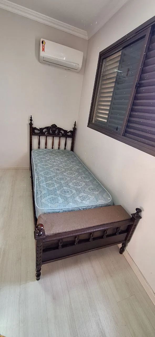 Cama solteiro madeira maciça com colchão de mola