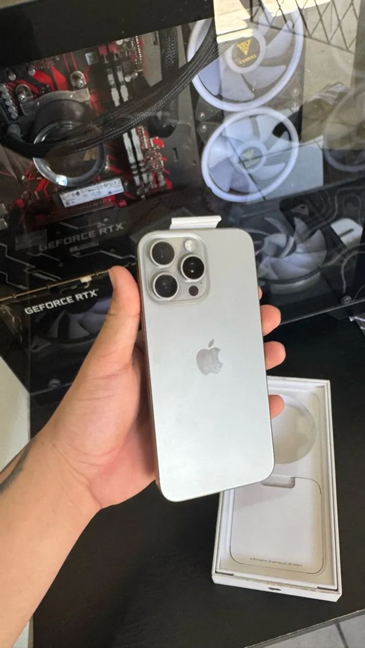 iPhone 15 pro Max 256gb COM CAIXA - Foto 2