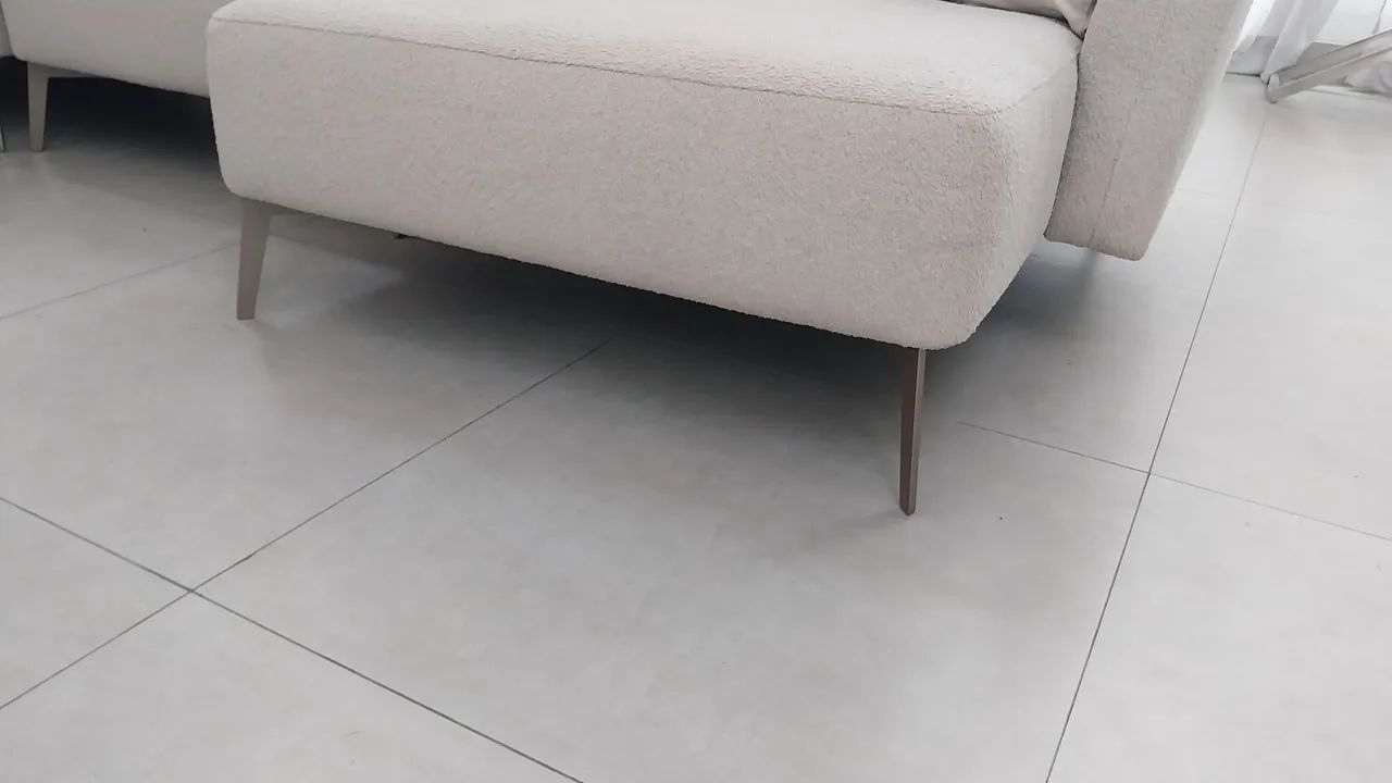 Sofá com chaise alto padrão tecido boucle e mecanismo  maravilhoso  - Foto 3