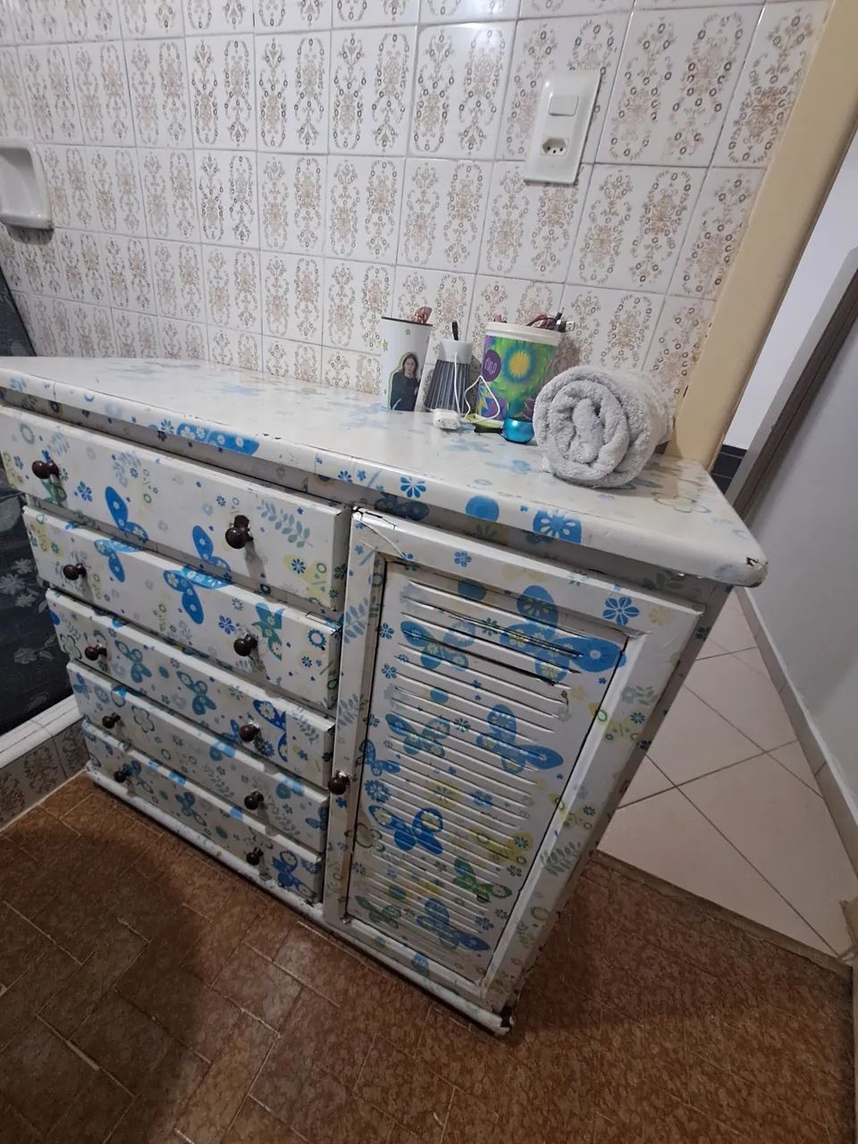 Cômoda de madeira