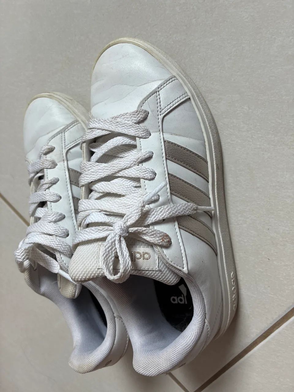 Tenis adidas