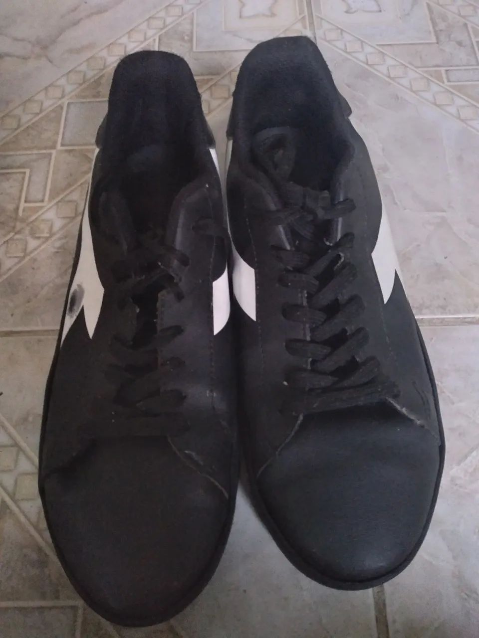 TÊNIS PRETO - 41/42 - Foto 2