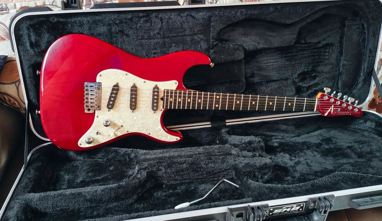 Tom Anderson Classic S (1997) Translucent Plum (Case)