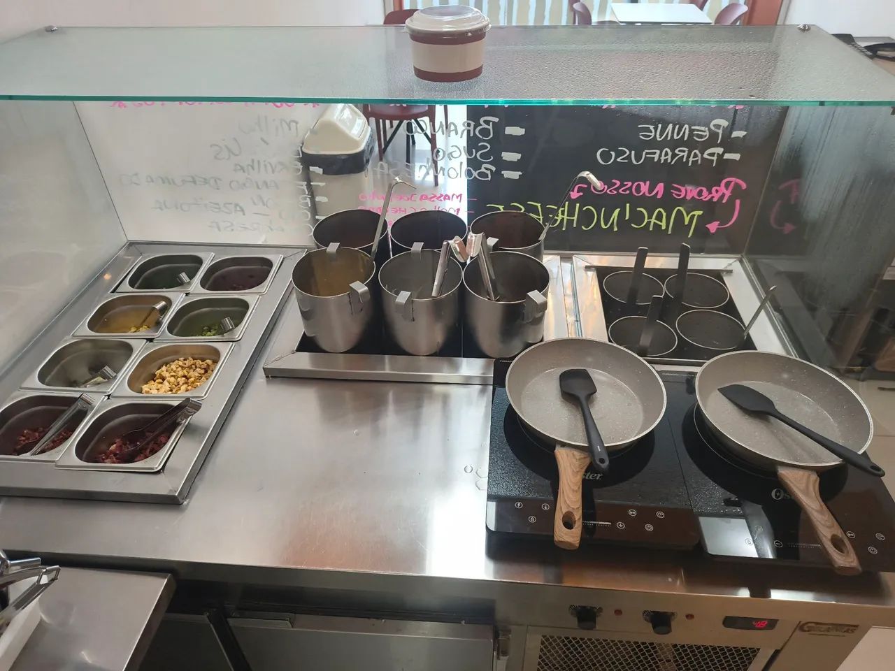 Estação de Massas Tipo Spoleto - Balcão Refrigerado e Cozimento Integrado<br><br>ou
