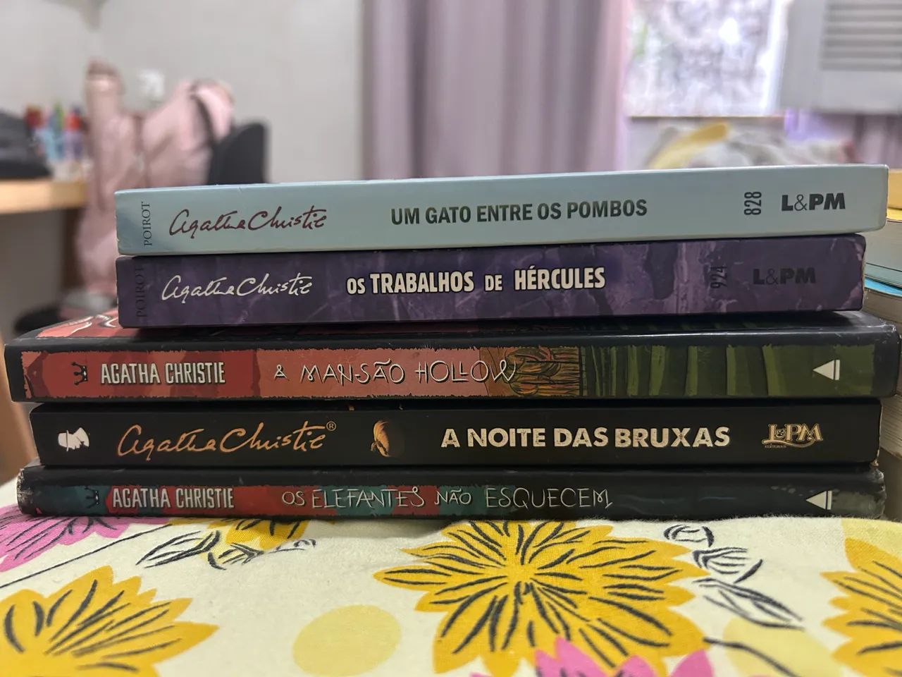 LIVROS À VENDA  - Foto 3