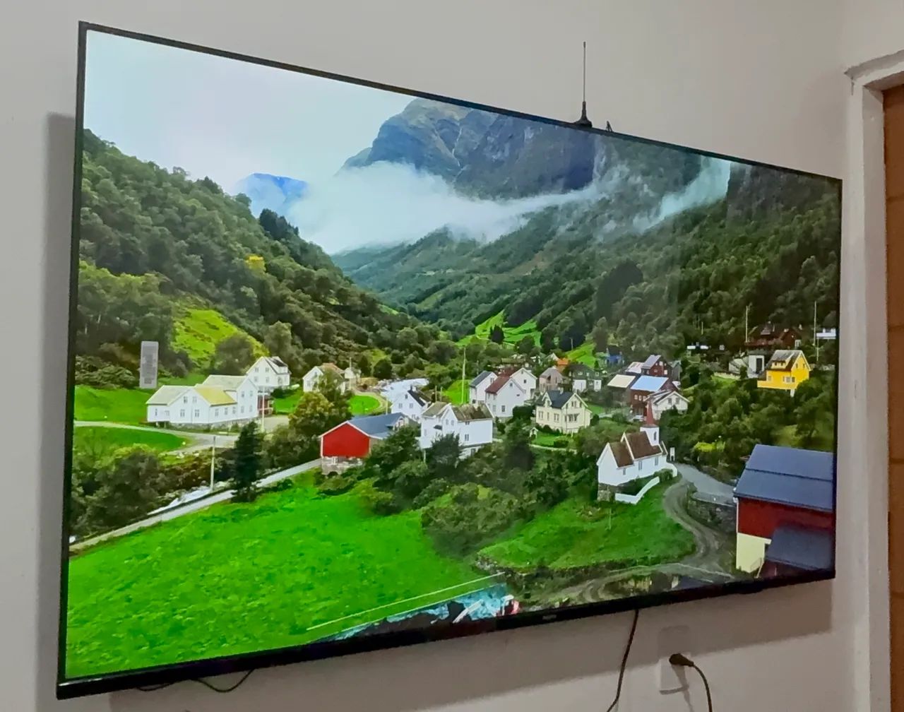 Tv 65 Philips 4k Android com tela infinita 