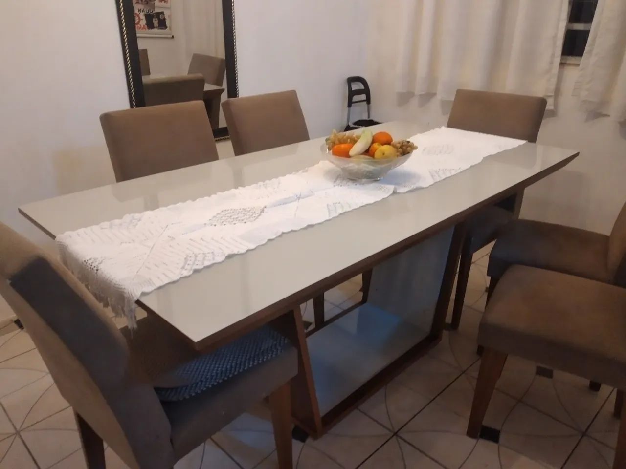 Mesa para 6 cadeiras - sem as cadeiras  - Foto 3