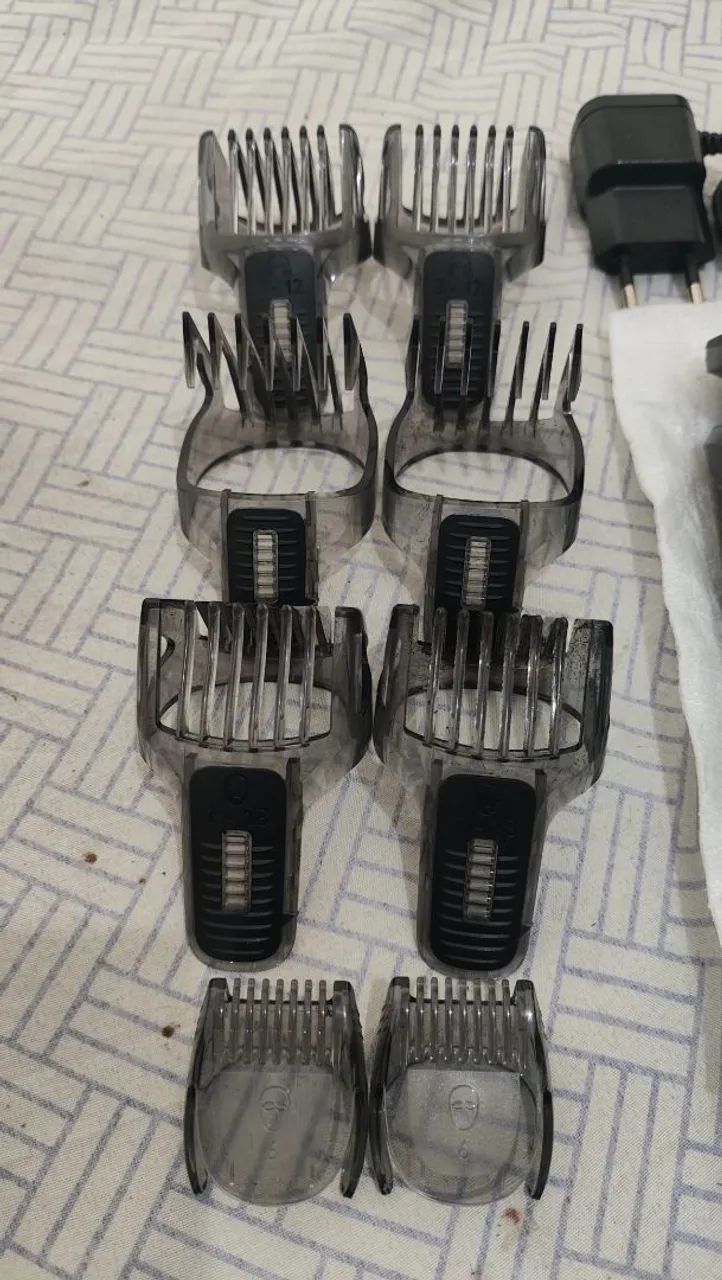 Máquina de cabelo e corpo Philips multigroom completa  - Foto 2