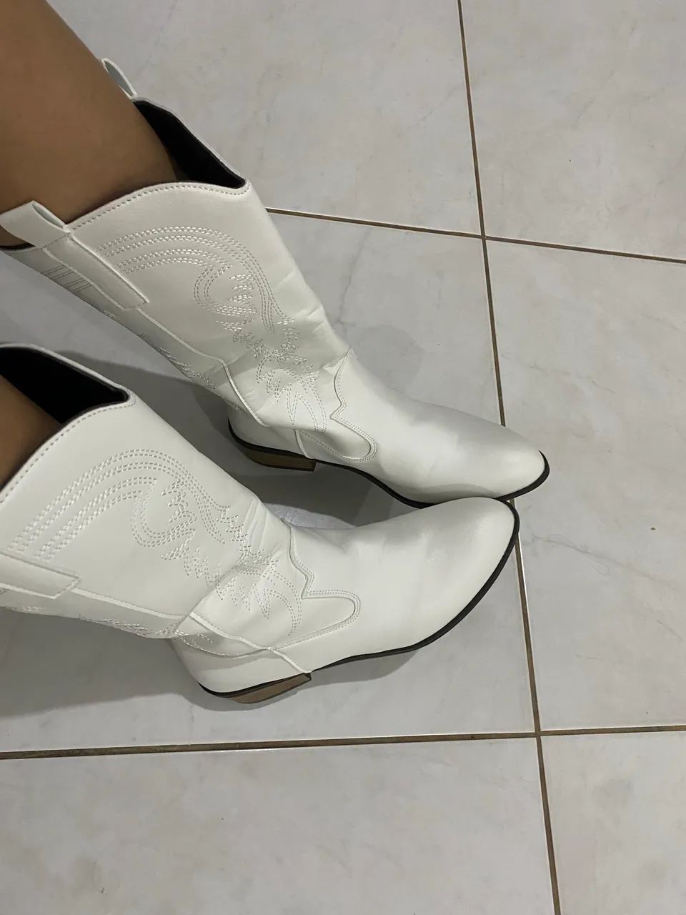 Vendo bota texana branca - - Foto 4