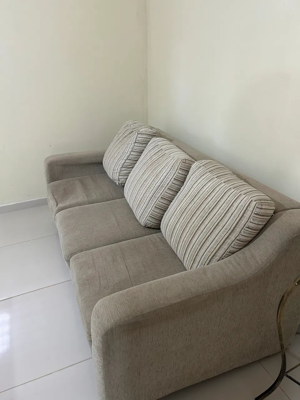 Sofá 3 lugares - Foto 2