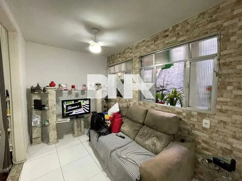 Casa de rua - Triplex / Residencial / Urca