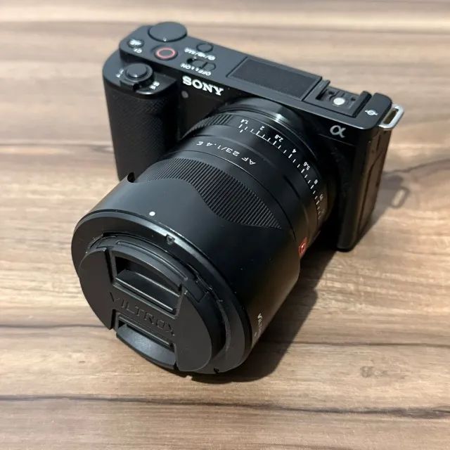 Sony ZV-E10 + 23mm 1.4 Viltrox - Foto 3