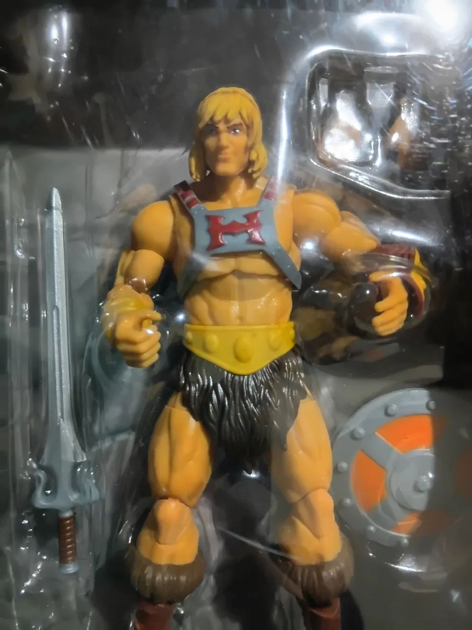 Heman Netflix  Revelation  na caixa  - Foto 2