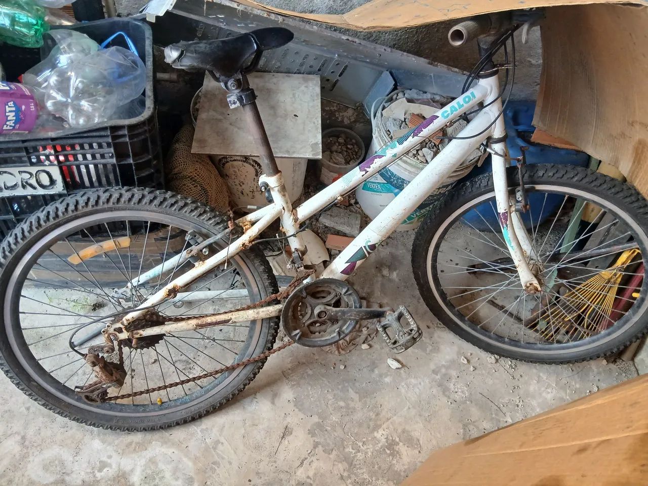 Bicicleta parada. 