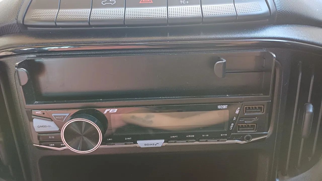 Som carro com suporte celular 