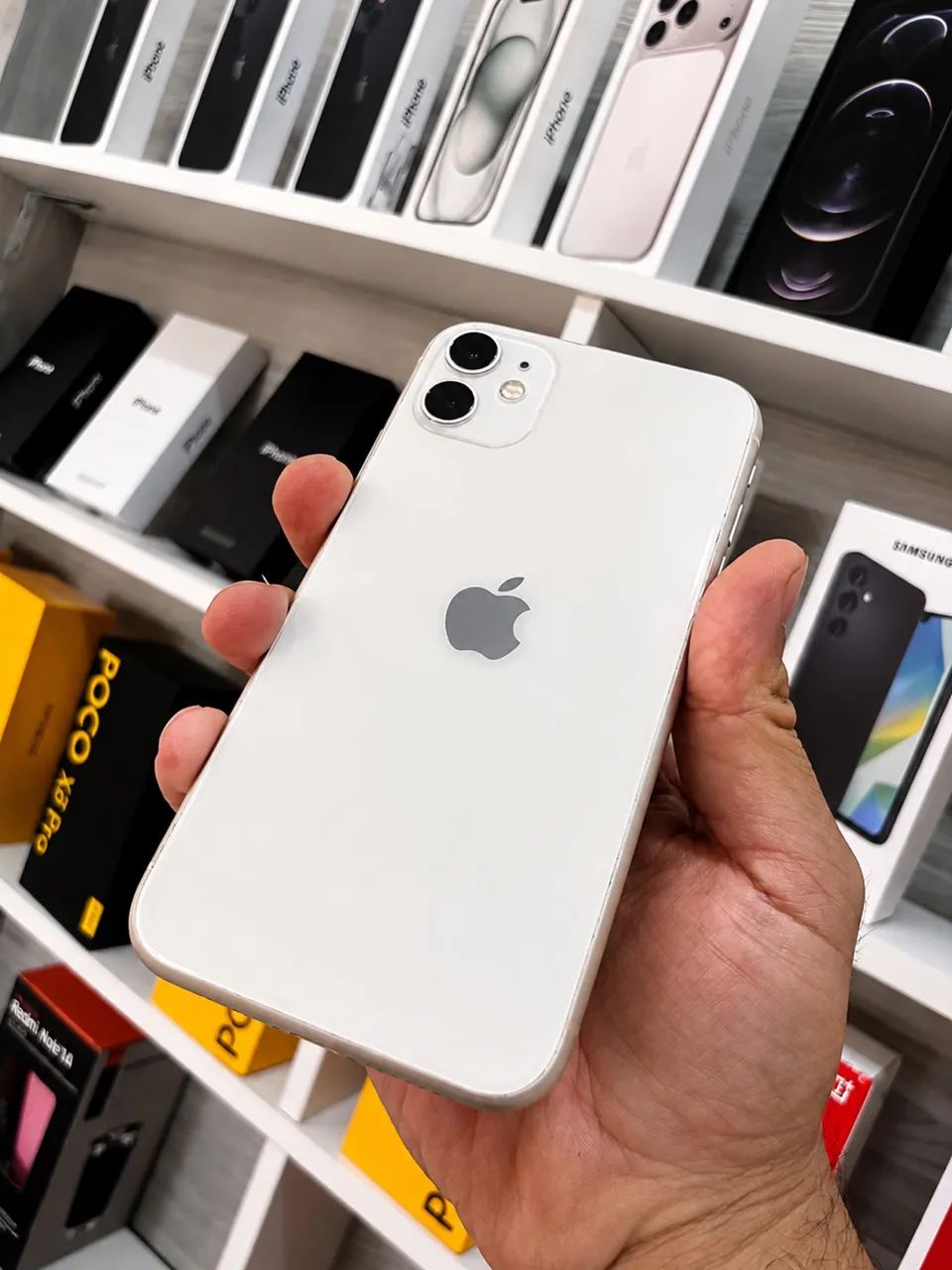 Vendo iPhone 11 128gb bateria 100% - Foto 2