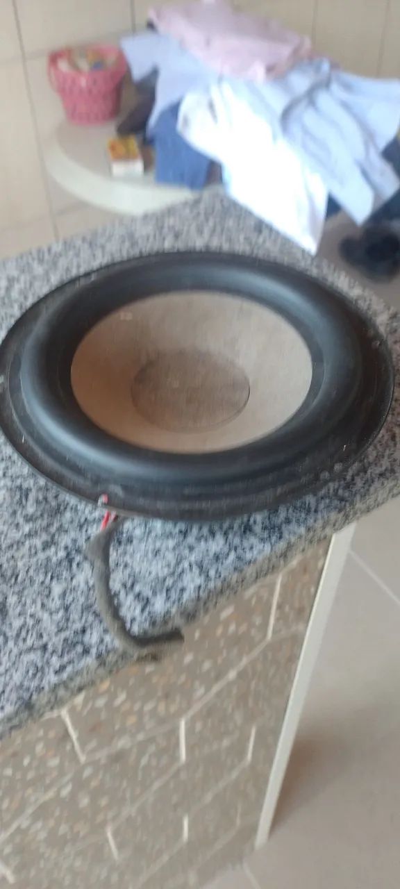 Vendo um falante mono Sbiud sete polegadas