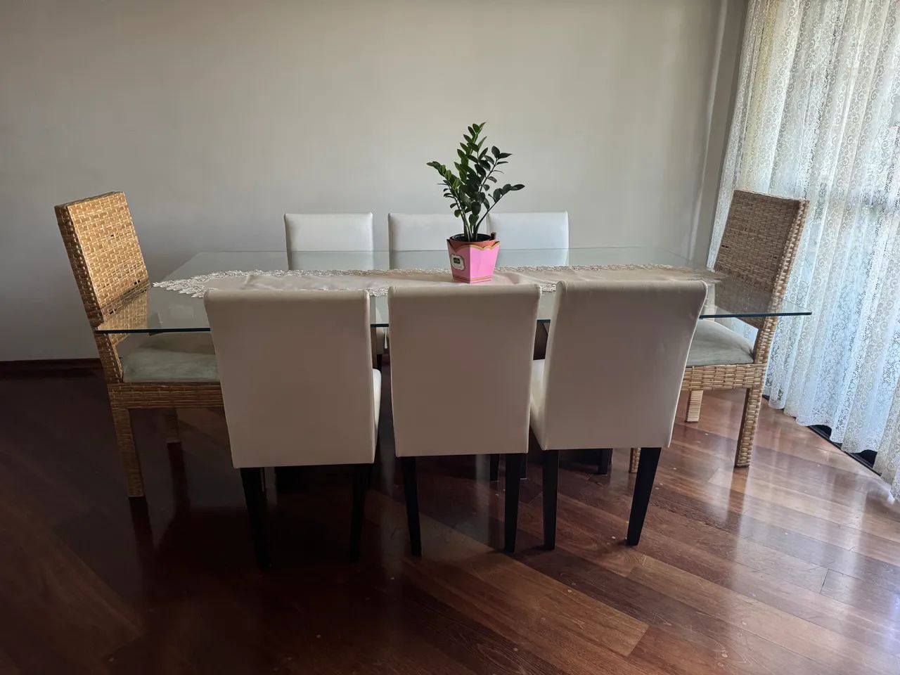 Mesa de jantar - 8 lugares